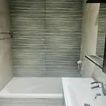 Apartman Modern Cozy & Spacious In Malta - Perfect Near Saint Julians Is-Swieqi
