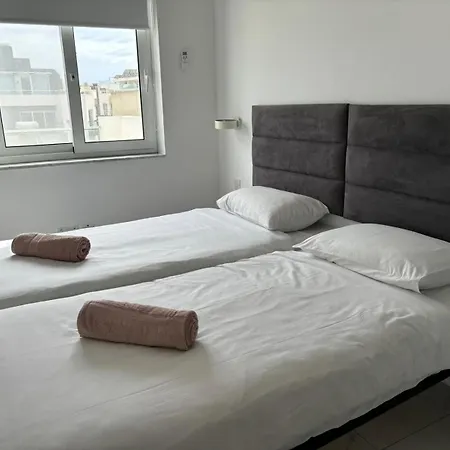 Modern Cozy & Spacious In Malta - Perfect Near Saint Julians Apartament *