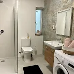 Modern Cozy & Spacious In Malta - Perfect Near Saint Julians *