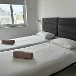 Modern Cozy & Spacious In Malta - Perfect Near Saint Julians Apartament *