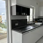 Modern Cozy & Spacious In Malta - Perfect Near Saint Julians Apartament
