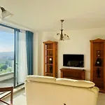 Modern Cozy & Spacious In Malta - Perfect Near Saint Julians Apartament *