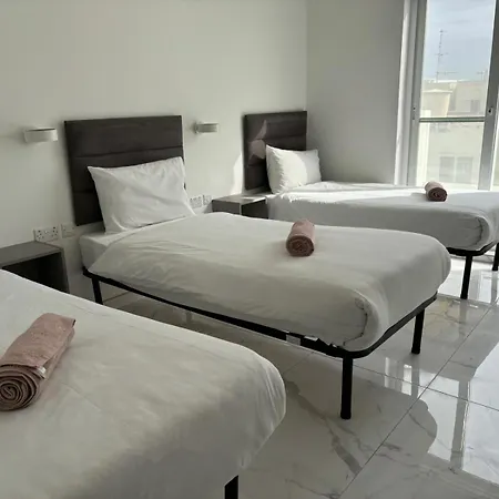 Modern Cozy & Spacious In Malta - Perfect Near Saint Julians Апартаменты Is-Swieqi