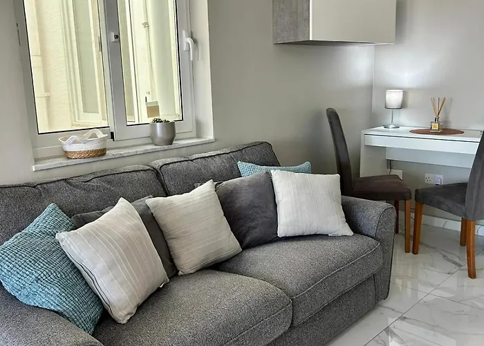 Apartament Modern Cozy & Spacious In Malta - Perfect Near Saint Julians *