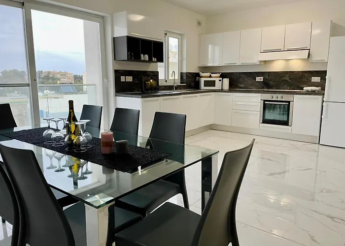 Modern Cozy & Spacious In Malta - Perfect Near Saint Julians Apartament *