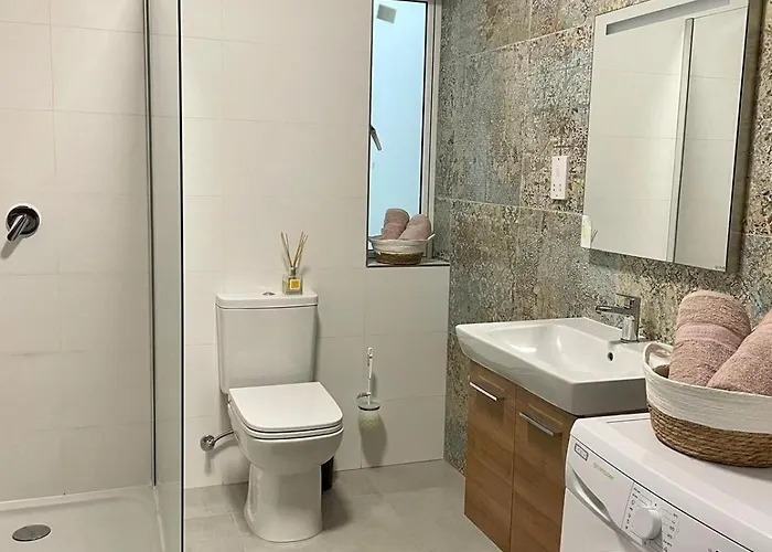 Modern Cozy & Spacious In Malta - Perfect Near Saint Julians *