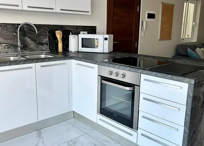 Modern Cozy & Spacious In Malta - Perfect Near Saint Julians Is-Swieqi