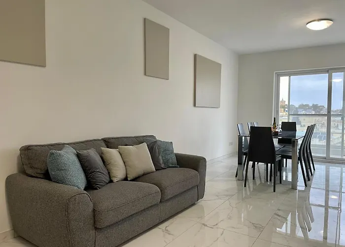 Modern Cozy & Spacious In Malta - Perfect Near Saint Julians