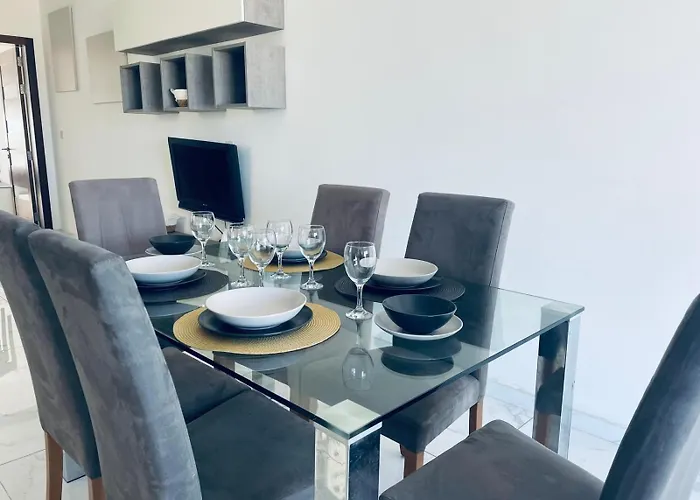 Modern Cozy & Spacious In Malta - Perfect Near Saint Julians Daire