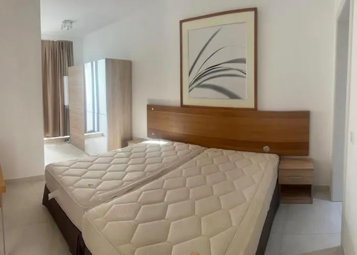 Modern Cozy & Spacious In Malta - Perfect Near Saint Julians Daire
