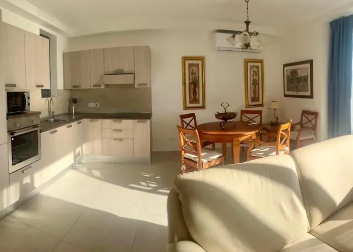 Modern Cozy & Spacious In Malta - Perfect Near Saint Julians Apartament *